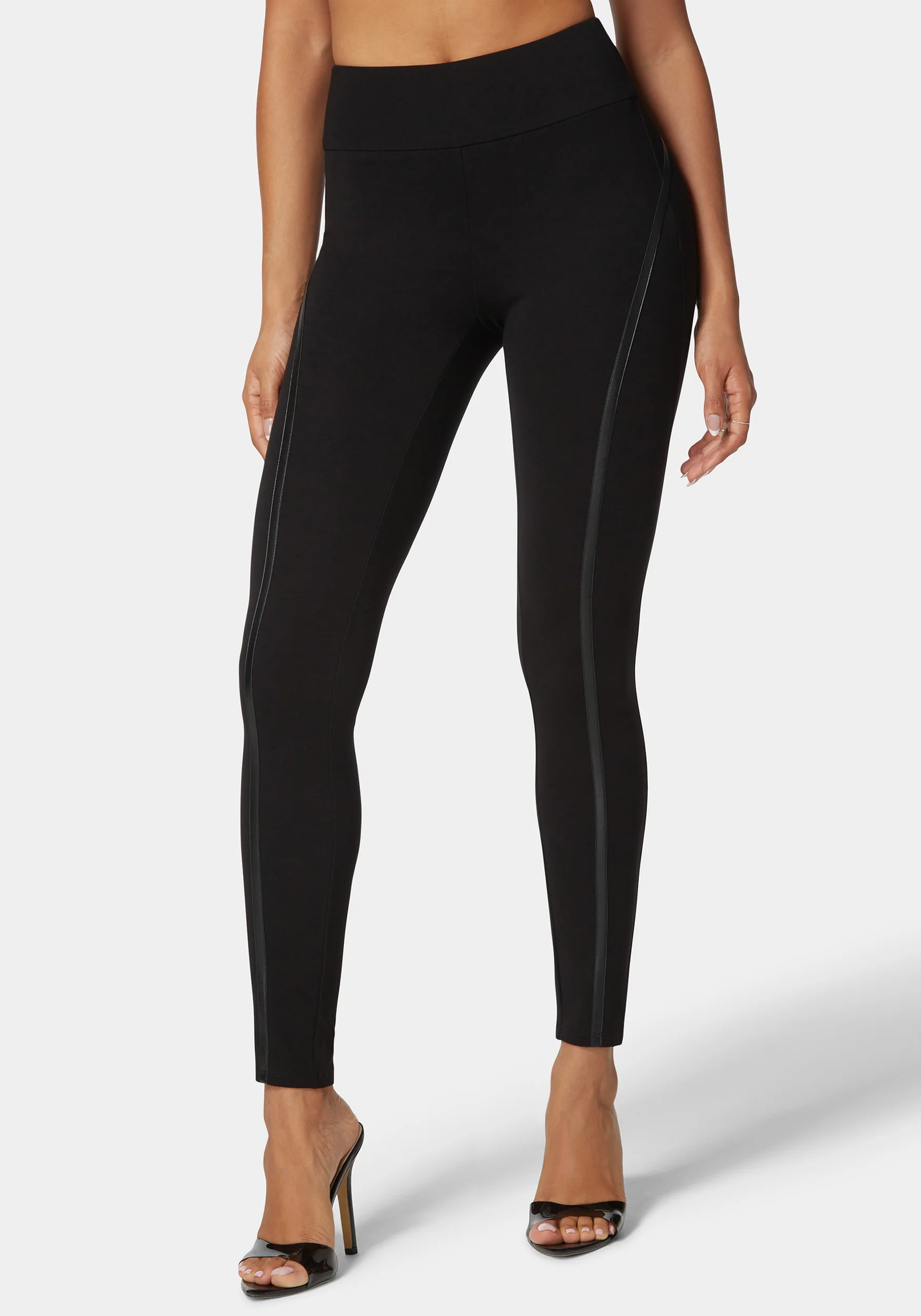 12705-high-waist-vegan-leather-details-pdr-legging-1.webp High Waist Vegan Leather Details Pdr Legging