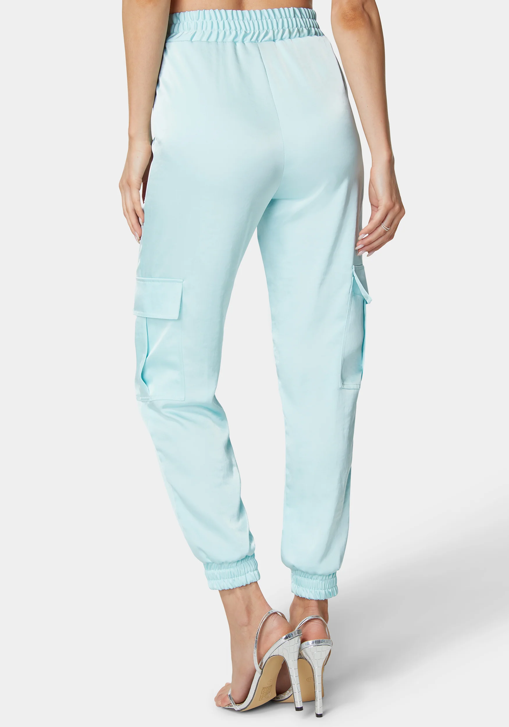 13101-laundered-satin-elastic-waist-cargo-jogger-pant-3.webp Laundered Satin Elastic Waist Cargo Jogger Pant