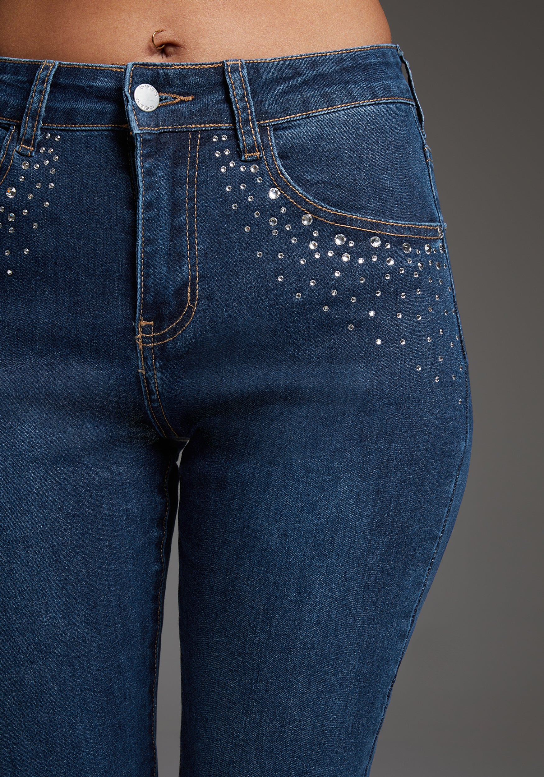 5019-bebe-slim-jean-embellished-with-crystals-by-swarovski-3.jpg bebe Slim Jean Embellished With Crystals by Swarovski